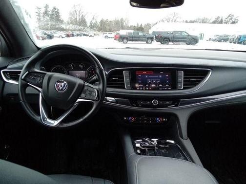 2024 Buick Enclave Essence AWD