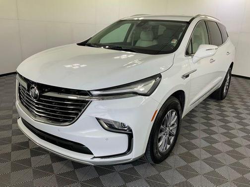 2023 Buick Enclave Essence AWD