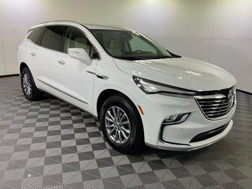 2023 Buick Enclave Essence AWD