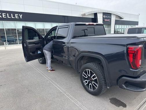 2022 GMC Sierra 1500 AT4