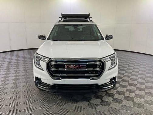 Summit White 2024 GMC Terrain AWD AT4
