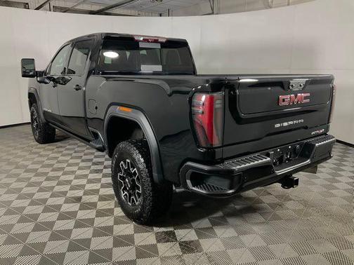Onyx Black 2025 GMC Sierra 2500 AT4X