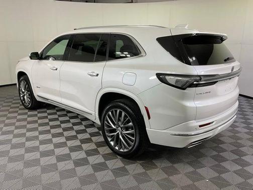 2025 Buick Enclave Avenir FWD