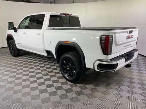 2025 GMC Sierra 3500 AT4