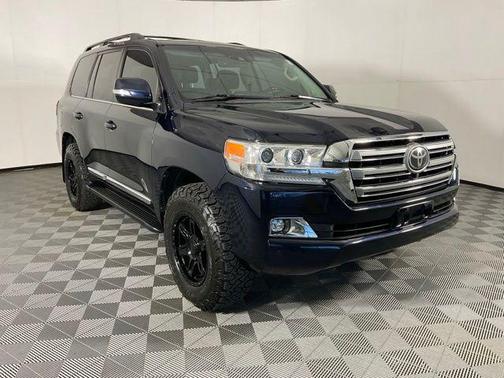 2016 Toyota Land Cruiser Base