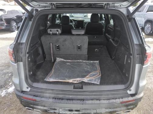 2024 GMC Acadia AWD AT4