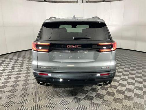 2024 GMC Acadia AWD AT4