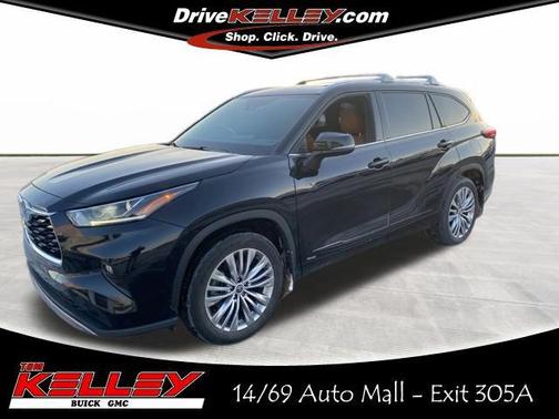 2022 Toyota Highlander Hybrid Platinum