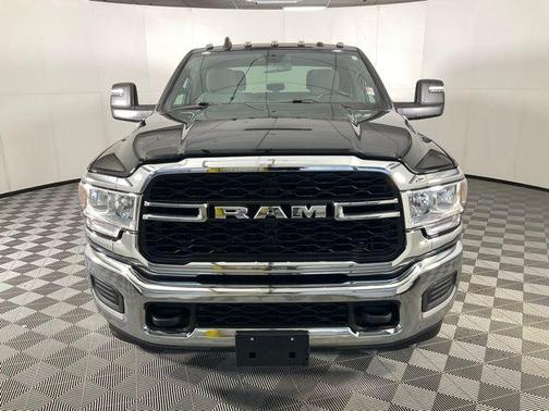 2024 RAM 2500 Tradesman Crew Cab 4x4 6'4' Box