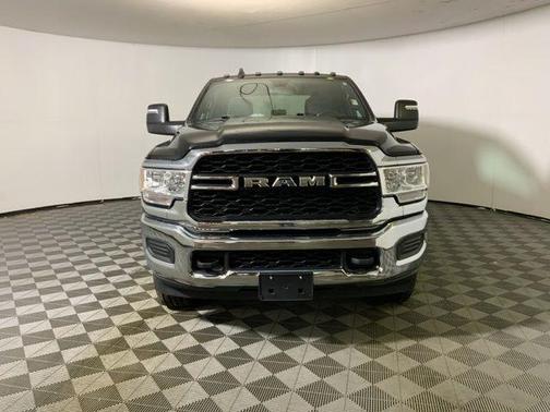 2024 RAM 2500 Tradesman Crew Cab 4x4 6'4' Box