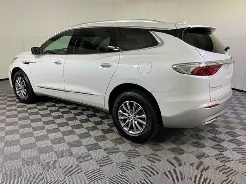 2023 Buick Enclave Essence FWD