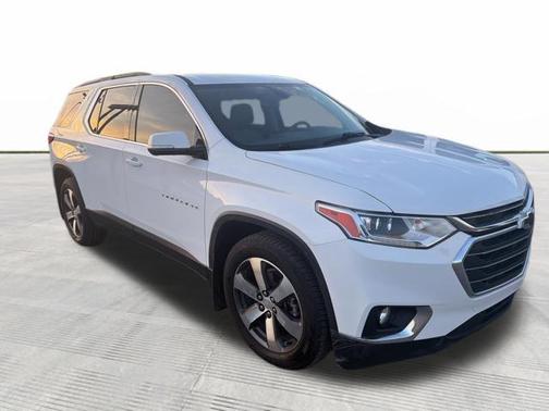 2021 Chevrolet Traverse LT Leather