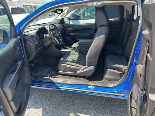 Marine Blue Metallic 2018 GMC Canyon SLE