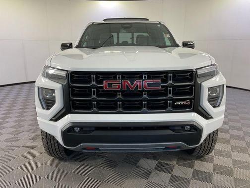2023 GMC Canyon AT4