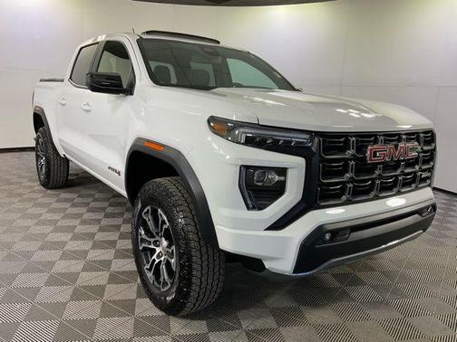 2023 GMC Canyon AT4