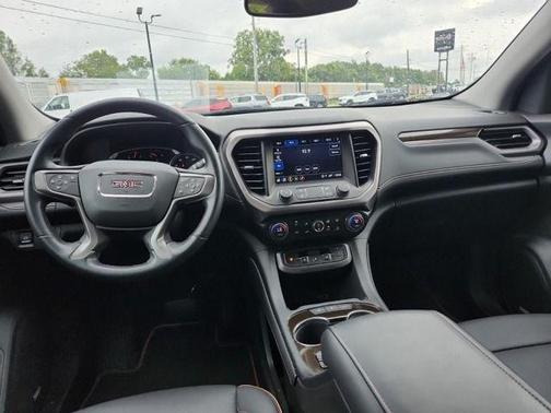 2023 GMC Acadia AWD AT4