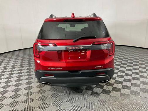 2023 GMC Acadia AWD AT4