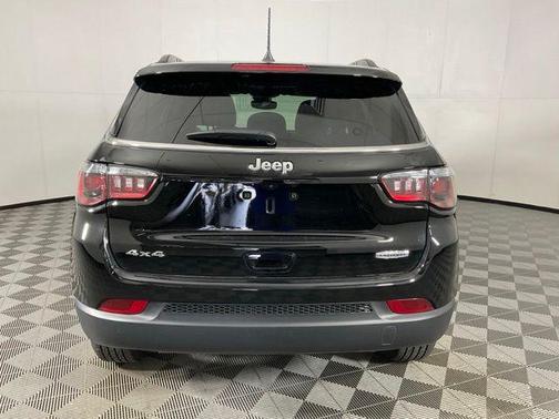 Diamond Black Crystal Pearlcoat 2026 Jeep Compass Latitude