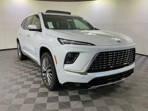 Iridescent White Tricoat 2026 Buick Enclave Avenir FWD