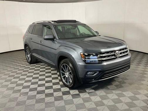 Platinum Gray Metallic 2019 Volkswagen Atlas 3.6L SEL Premium
