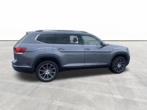 Platinum Gray Metallic 2019 Volkswagen Atlas 3.6L SEL Premium