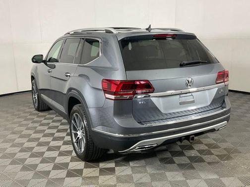 Platinum Gray Metallic 2019 Volkswagen Atlas 3.6L SEL Premium