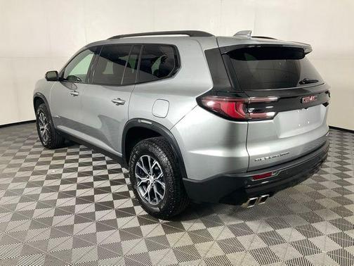 2024 GMC Acadia AWD AT4