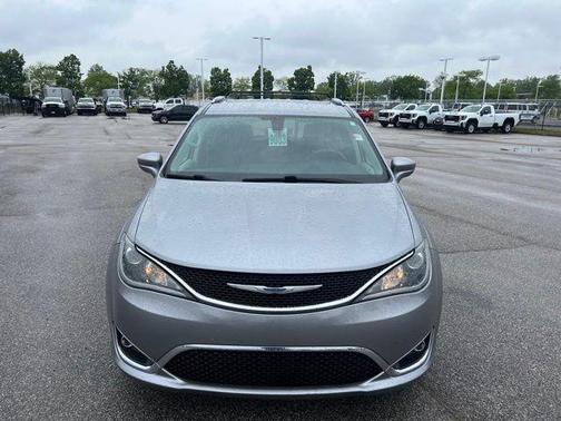 2018 Chrysler Pacifica Touring-L Plus