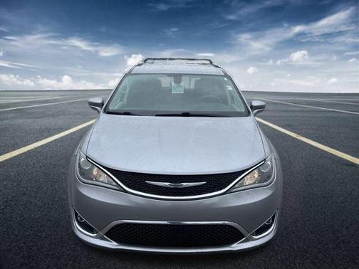 2018 Chrysler Pacifica Touring-L Plus