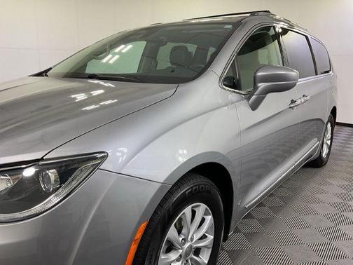 2018 Chrysler Pacifica Touring-L Plus