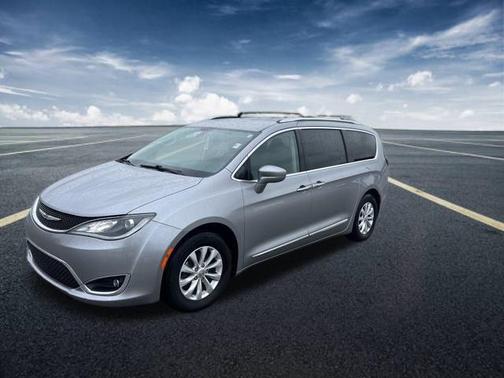 2018 Chrysler Pacifica Touring-L Plus