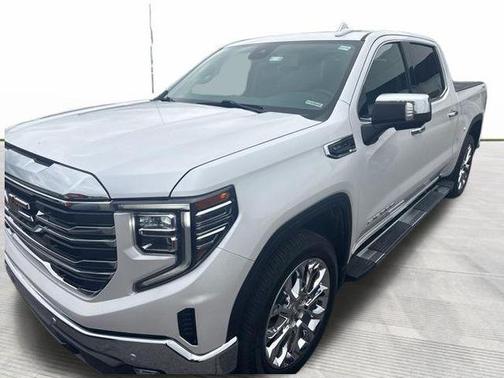White Frost Tricoat 2024 GMC Sierra 1500 SLT