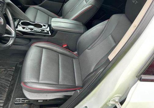 2023 Buick Envision Essence FWD