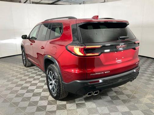 2024 GMC Acadia AWD AT4