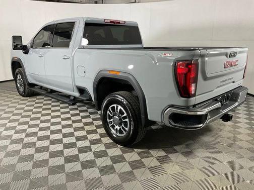 Thunderstorm Gray 2025 GMC Sierra 2500 SLE