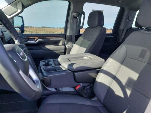 2025 GMC Sierra 2500 SLE