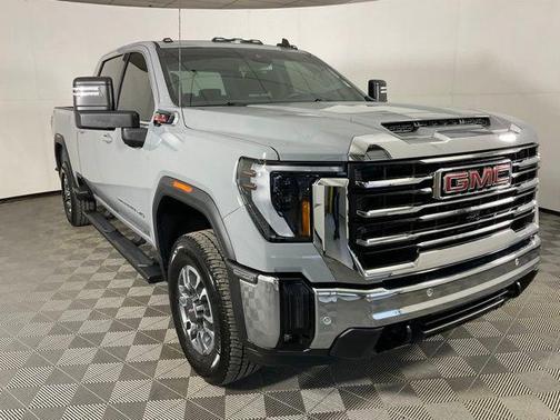 Thunderstorm Gray 2025 GMC Sierra 2500 SLE