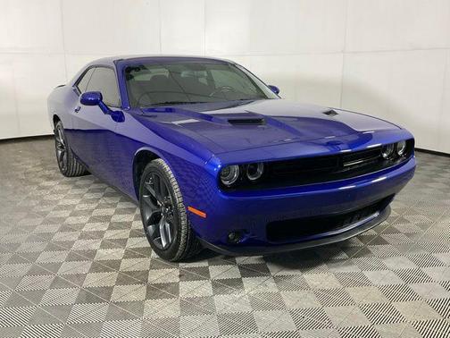 2022 Dodge Challenger SXT