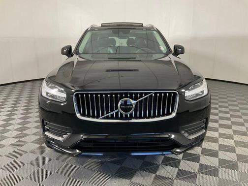 2021 Volvo XC90 T5 Momentum