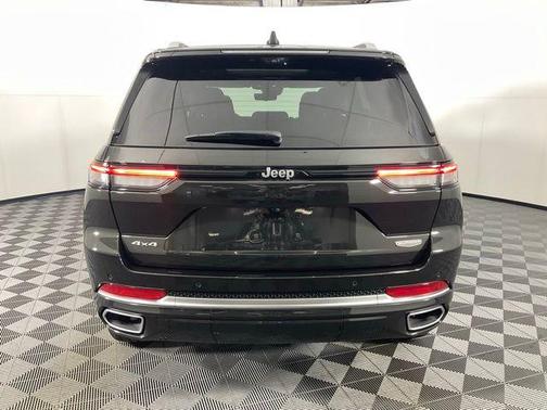 2024 Jeep Grand Cherokee Summit