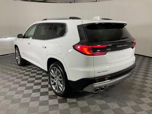 2024 GMC Acadia Denali