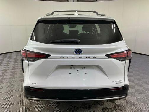2022 Toyota Sienna Platinum