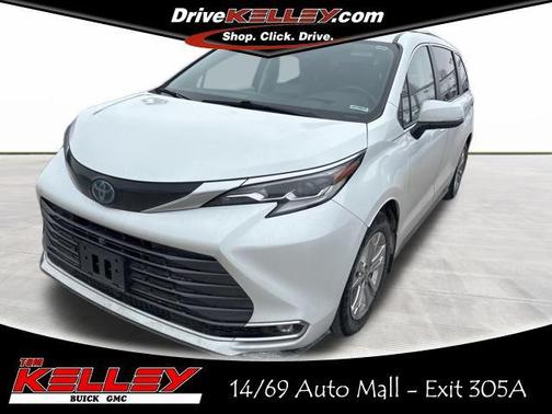 2022 Toyota Sienna Platinum