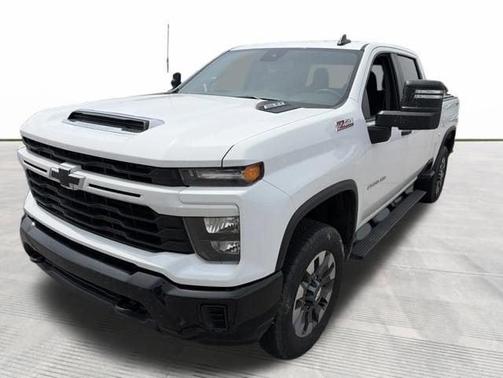 Summit White 2024 Chevrolet Silverado 2500 Custom