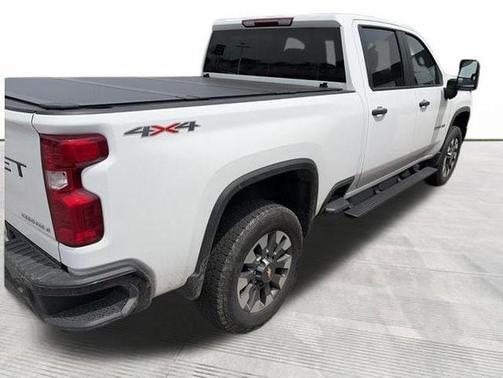 Summit White 2024 Chevrolet Silverado 2500 Custom