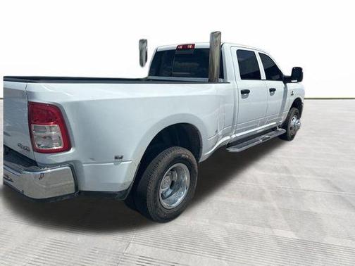 2024 RAM 3500 Tradesman Crew Cab 4x4 8' Box