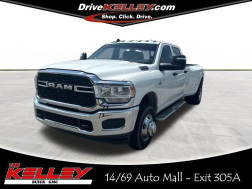 2024 RAM 3500 Tradesman Crew Cab 4x4 8' Box