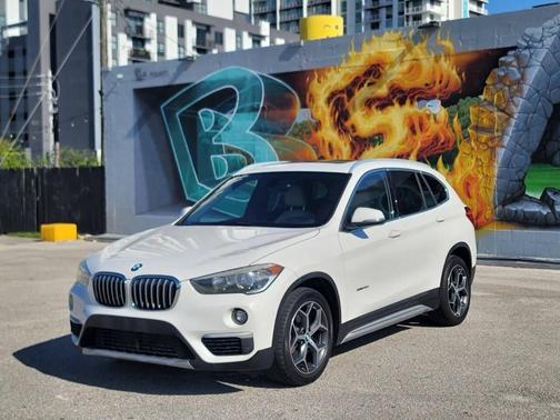 Alpine White 2017 BMW X1 sDrive28i