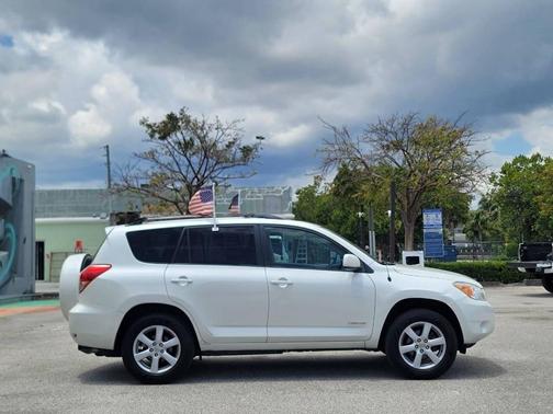 Blizzard Pearl 2006 Toyota RAV4 Limited
