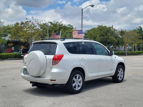 Blizzard Pearl 2006 Toyota RAV4 Limited